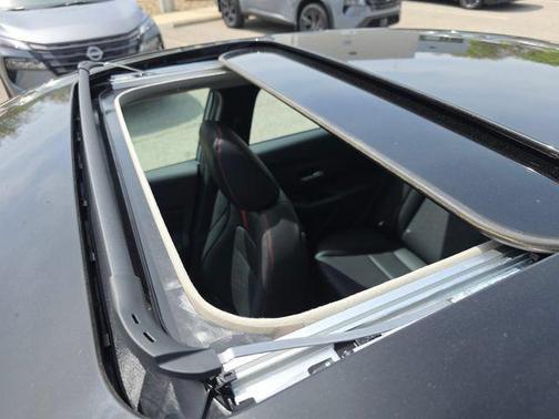 Atlantic Gray Metallic/Super Black 2026 Nissan Sentra SR
