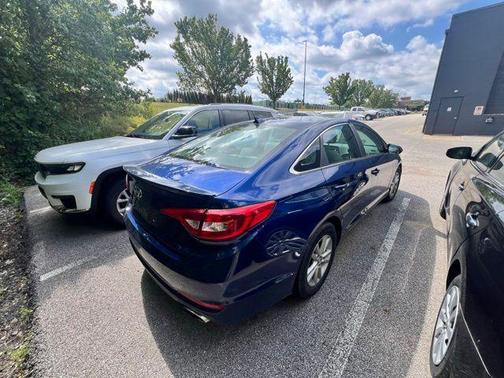 2017 Hyundai SONATA SE
