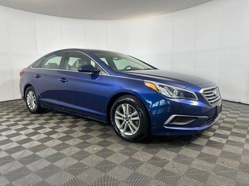 2017 Hyundai SONATA SE