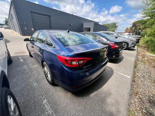 2017 Hyundai SONATA SE