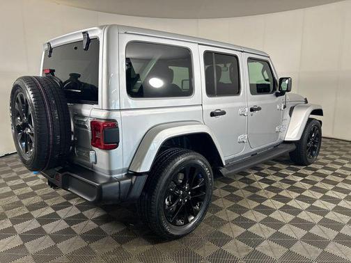 Silver Zynith Clearcoat 2023 Jeep Wrangler 4xe Sahara