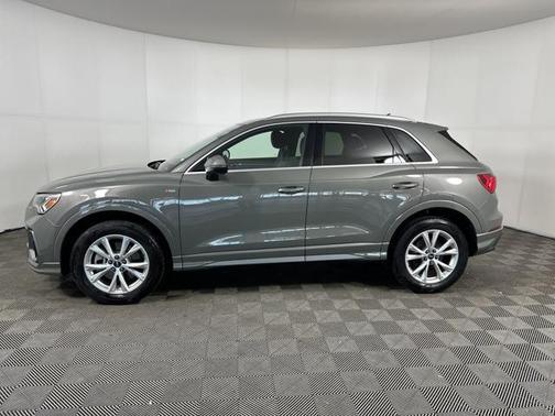 2023 Audi Q3 S line Premium
