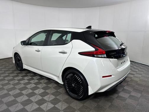 2024 Nissan Leaf SV PLUS