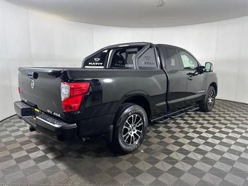 2022 Nissan Titan SV