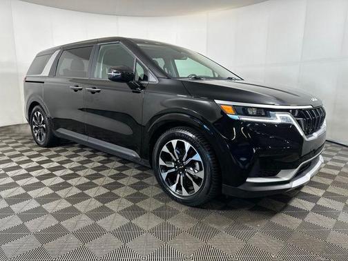 2022 Kia Carnival EX