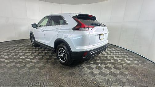 White Diamond 2025 Mitsubishi Eclipse Cross ES