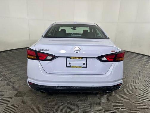 2025 Nissan Altima SR FWD