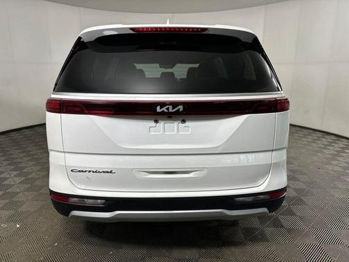 2022 Kia Carnival LXS