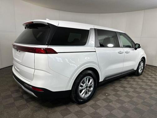 2022 Kia Carnival LXS