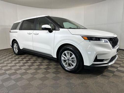 2022 Kia Carnival LXS