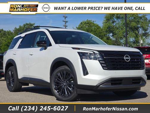 Everest White Pearl Tricoat 2026 Nissan Pathfinder SL