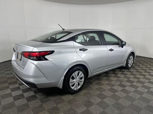 2024 Nissan Versa 1.6 S