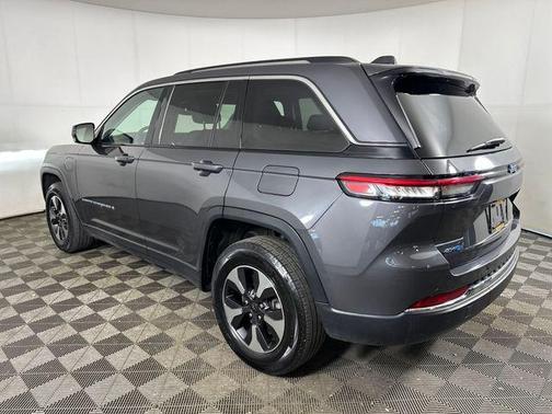Baltic Gray Metallic Clearcoat 2024 Jeep Grand Cherokee 4xe Base