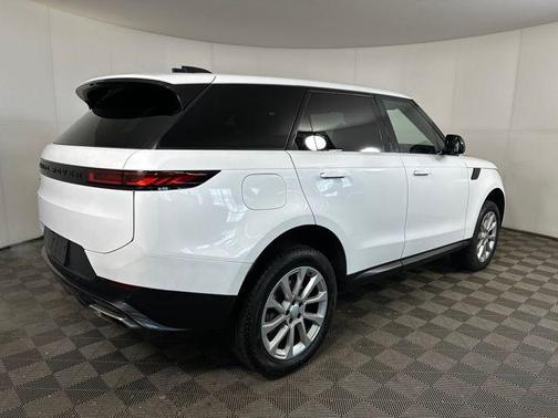 2024 Land Rover Range Rover Sport SE