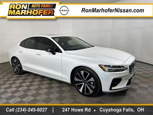 2022 Volvo S60 T5 Momentum