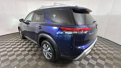 Deep Ocean Blue Pearl 2023 Nissan Pathfinder SL 4WD