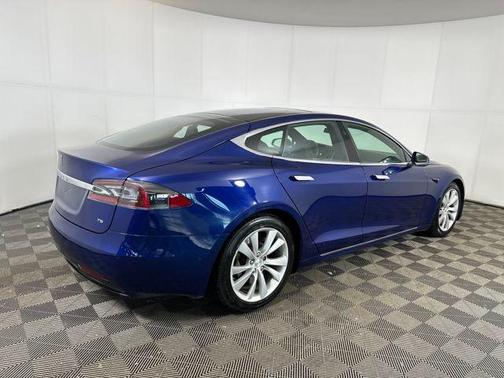 2016 Tesla Model S 75D