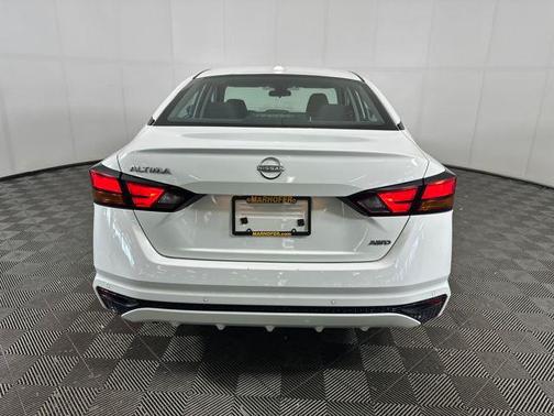 2023 Nissan Altima S