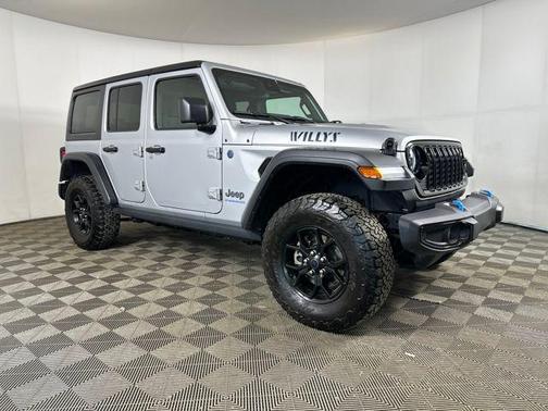 Silver Zynith Clearcoat 2024 Jeep Wrangler 4xe Willys