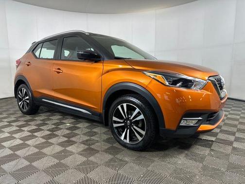 2019 Nissan Kicks SR