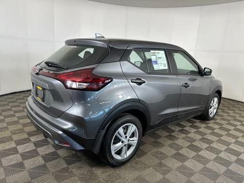 Gun Metallic 2024 Nissan Kicks S