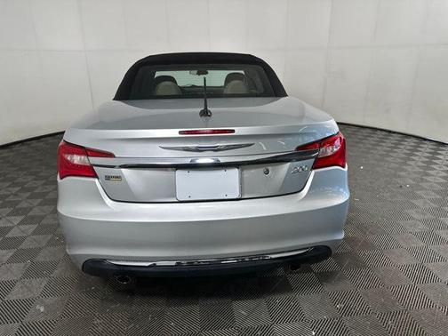 2011 Chrysler 200 Touring