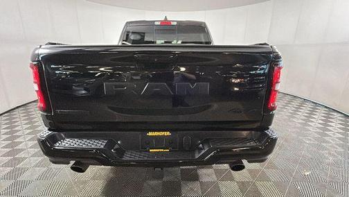 Diamond Black Crystal Pearlcoat 2025 RAM 1500 Big Horn/Lone Star