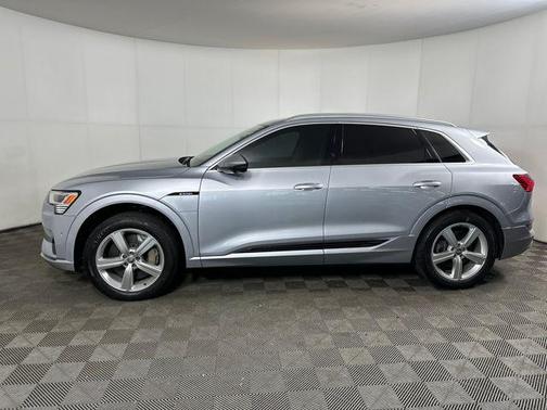 Florett Silver Metallic 2019 Audi e-tron Premium Plus