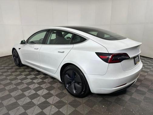 2020 Tesla Model 3 Standard Range Plus