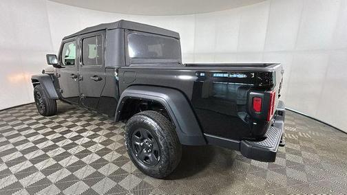 Black Clearcoat 2022 Jeep Gladiator Sport