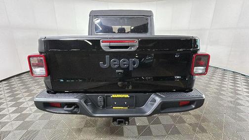 Black Clearcoat 2022 Jeep Gladiator Sport