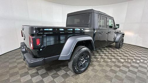Black Clearcoat 2022 Jeep Gladiator Sport