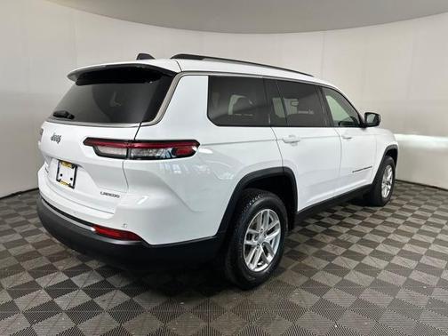 2022 Jeep Grand Cherokee L Laredo