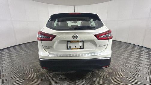 Pearl White 2022 Nissan Rogue Sport SL