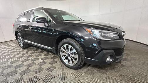 Crystal Black Silica 2019 Subaru Outback 3.6R Touring