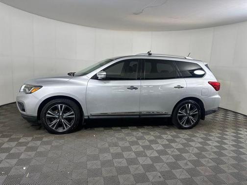 2018 Nissan Pathfinder Platinum