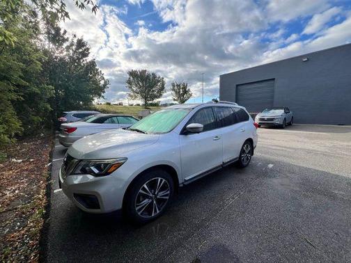 2018 Nissan Pathfinder Platinum