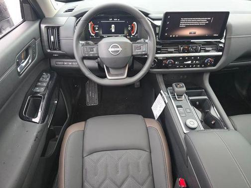 Super Black 2026 Nissan Pathfinder Platinum