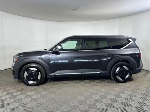 2024 Kia EV9 Wind
