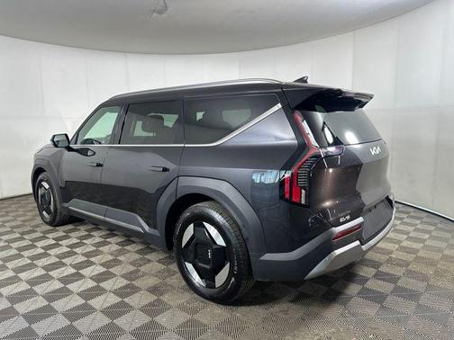 2024 Kia EV9 Wind