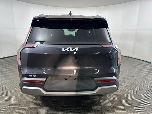 2024 Kia EV9 Wind