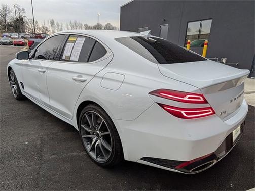 2025 Genesis G70 2.5T