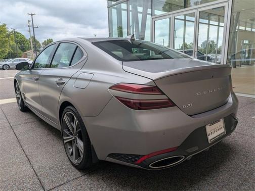2024 Genesis G70 2.5T