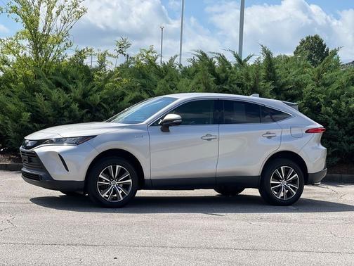 Titanium 2021 Toyota Venza LE