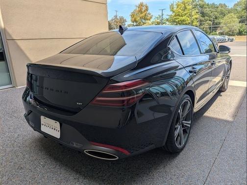 Vik Black 2025 Genesis G70 3.3T Sport Advanced