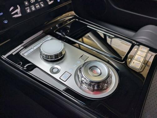 Savile Silver 2025 Genesis G80 2.5T