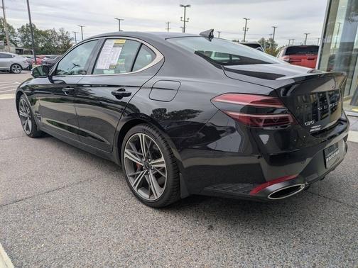 Vik Black 2025 Genesis G70 3.3T Sport Advanced