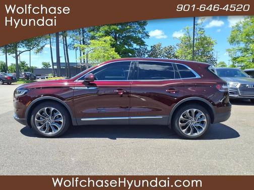 Burgundy 2023 Lincoln Nautilus Reserve