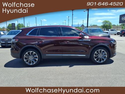 Burgundy 2023 Lincoln Nautilus Reserve