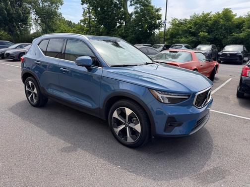 Blue Metallic 2023 Volvo XC40 B5 Plus Bright Theme